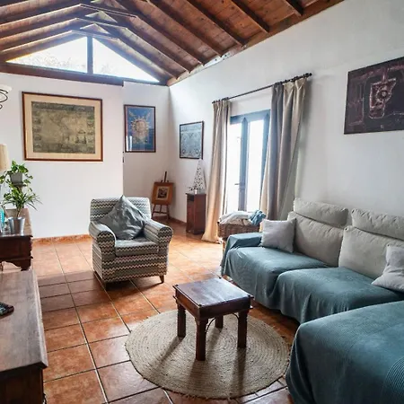 Casa Dante Tías