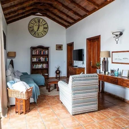 Casa Dante Tías